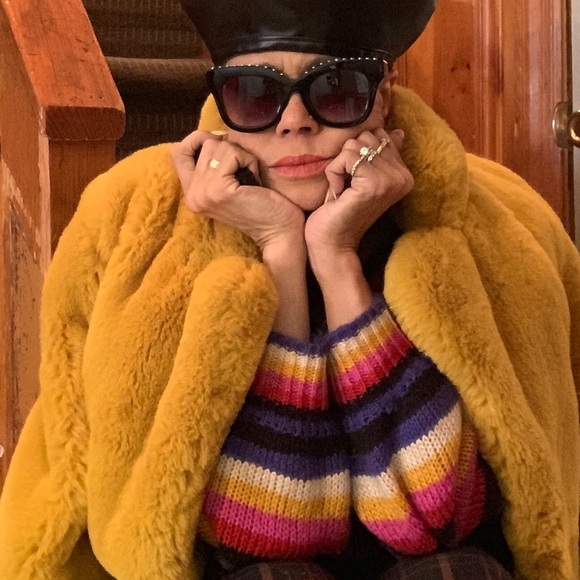 Meet your Posher, Penney - Picture 2 of 9